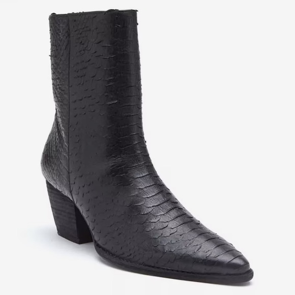 Matisse Caty Black Croc Print Leather Bootie 9.5M